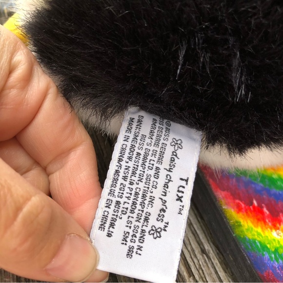 💙Pair of Penguins stuffed animal Plush Winter decor Tux Russ Berrie plushie 🖤 - Picture 12 of 14